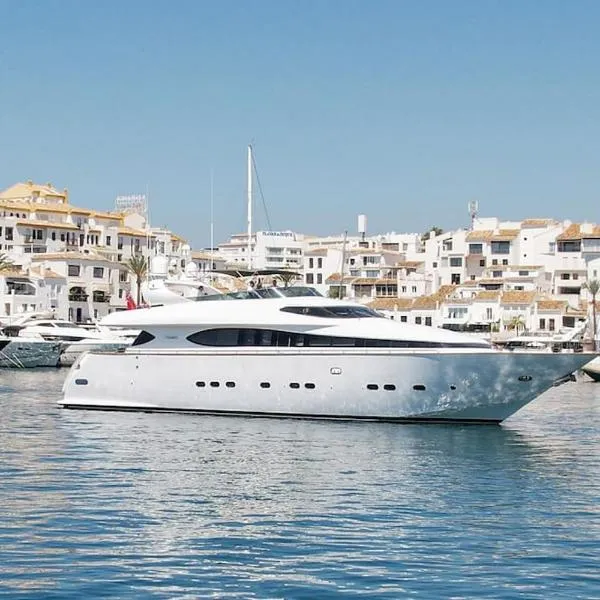 Super Yacht Located in Puerto Banus, hotel in Marbella
