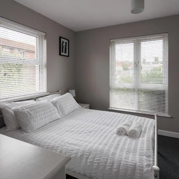2 Bedroom Ground Floor Apartment, hotel in Belfast