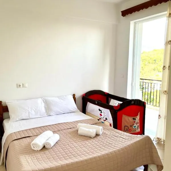 Tsaousi Apartments, hotel em Çaush