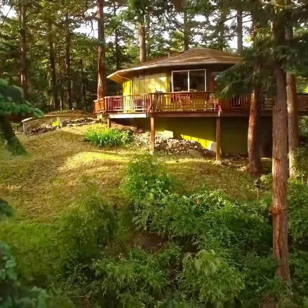 The Island Treehouse, hotel v destinaci Eastsound