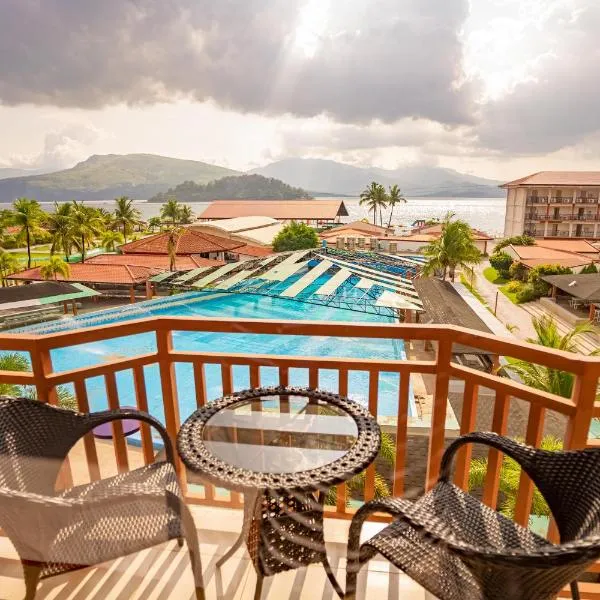 Whiterock Beach Hotel and Waterpark, hotel en Subic