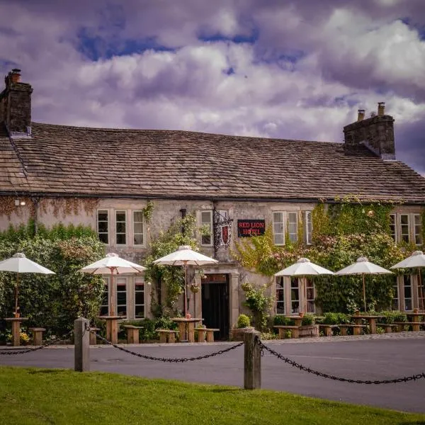 The Red Lion & Manor House، فندق في Hebden