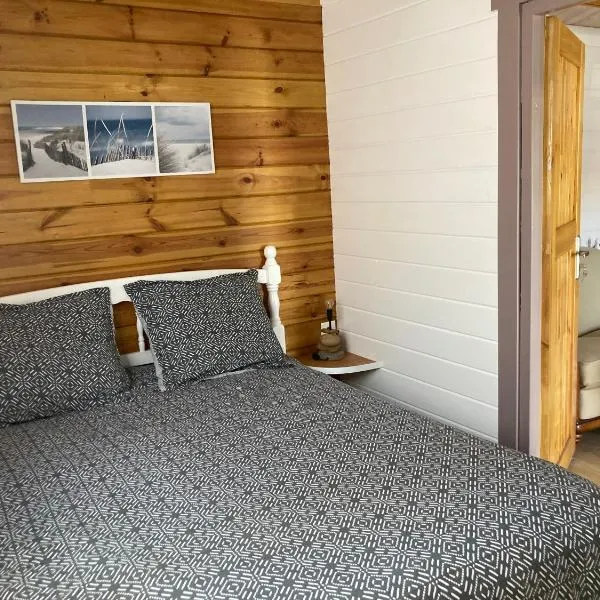 Chalet – hotel w mieście Le Teich