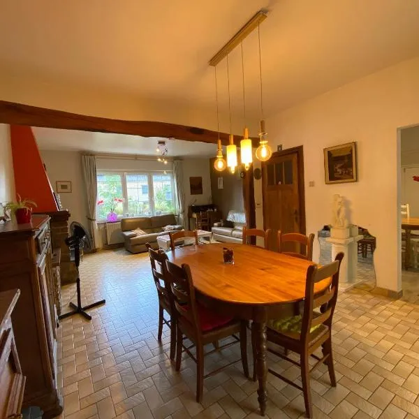 Corti-Pierros, hotel v destinaci Houyet