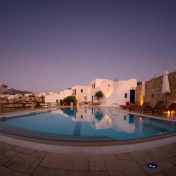 Anemousa Hotel、ホラ・フォレガンドロスのホテル