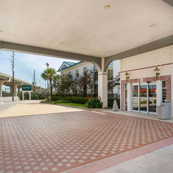 Quality Inn & Suites Houston Northwest - Cypress, hotel in Houston