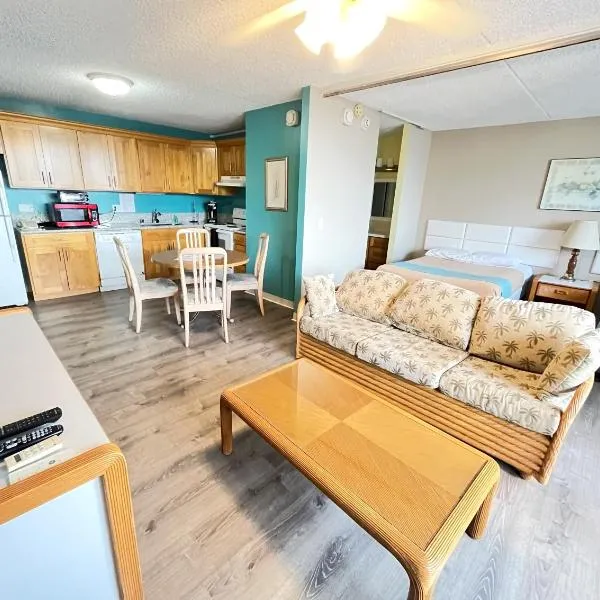 Royal Kuhio 1702 - Spacious Studio with Stunning Mountain City Views in the Heart of Waikiki!, hotel v Honolulu