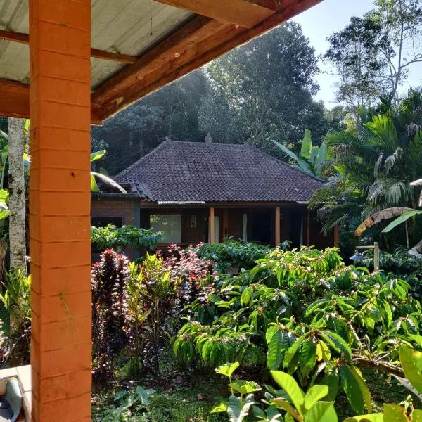 Dina Home Stay at Desa Wisata Wongayagede, hotel i Jatiluwih