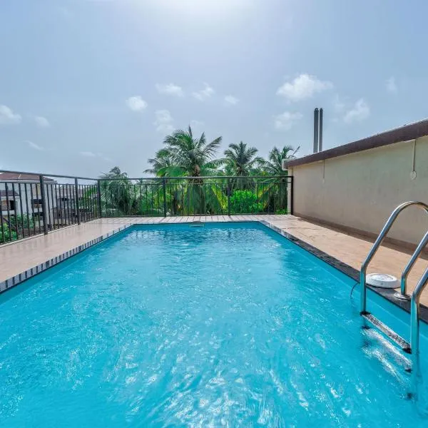 HOLIDAY LUXURY APARTMENT、アーポラのホテル