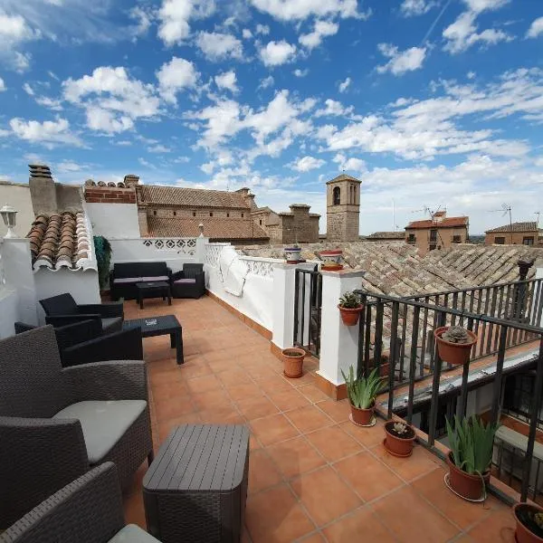 ToledoRooms Estrella - M, L, XL, XXL - Pisos con Azotea - Sun Terrace: Toledo'da bir otel