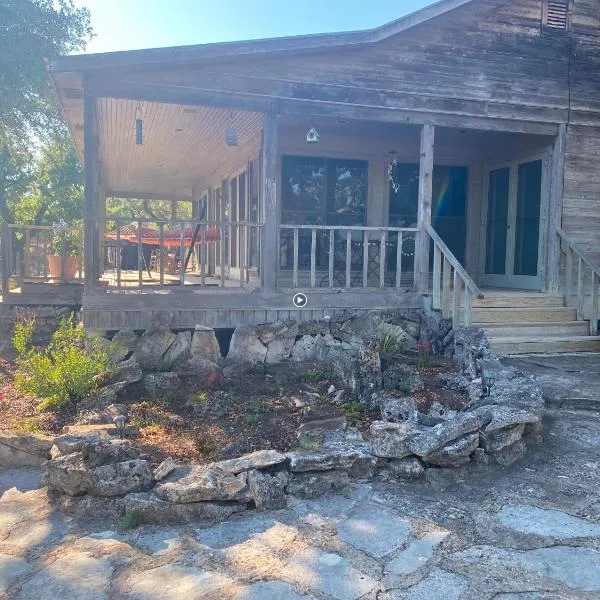 Around the Bend Bungalow, hotel v destinaci Fredericksburg