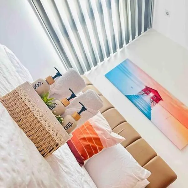 Cozy Studio Penthouse I Wi-Fi I Netflix l Pool, hotel in Manila