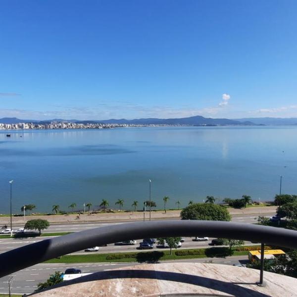 APTO BEIRAMAR NORTE - FRENTE PRO MAR