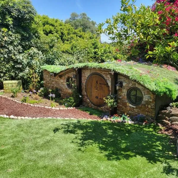 Hobbit Haven, hotel en Santa Bárbara