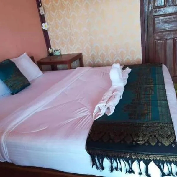 Champa Guesthouse: Muang Không şehrinde bir otel