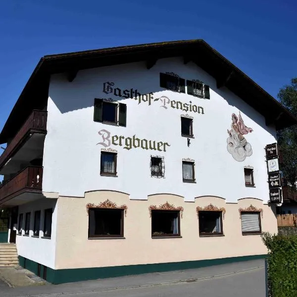 Pension Bergbauer, hotel di Prackenbach