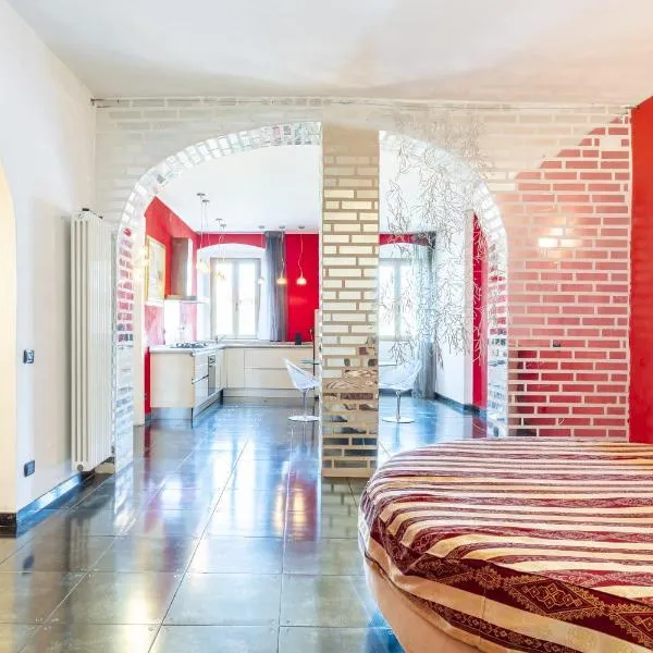 Steel house, hotel in Livorno
