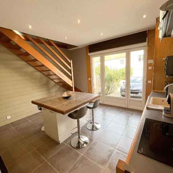 la petite maisonnette, hotel in Le Plessis-Feu-Aussoux