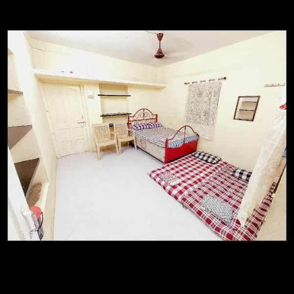 Shriguru Guest House Akkalkot, hotel em Akalkot