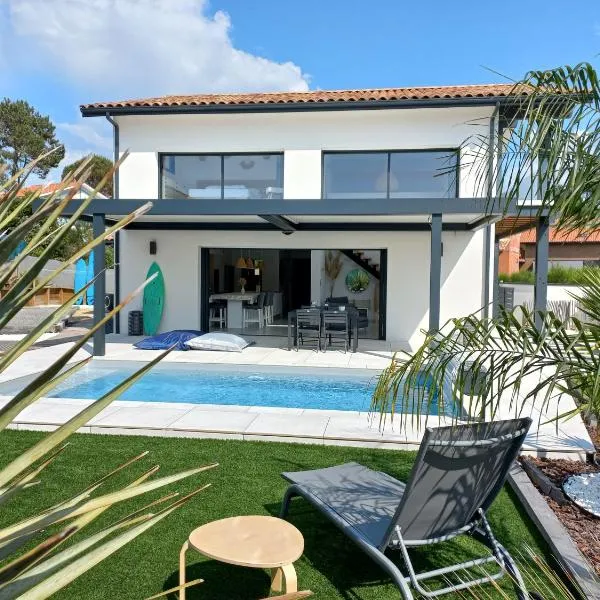 VILLA Grain De Sable PROCHE PLAGE, GOLF AVEC PISCINE, hotel in Moliets-et-Maa