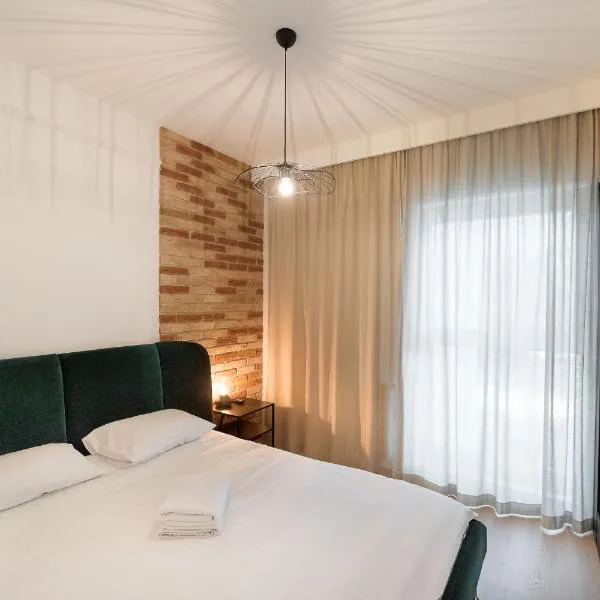 Harmonia Apartament with Parking、トルンのホテル