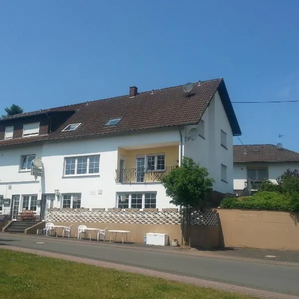 Pension Hermes, hotel in Bettenfeld