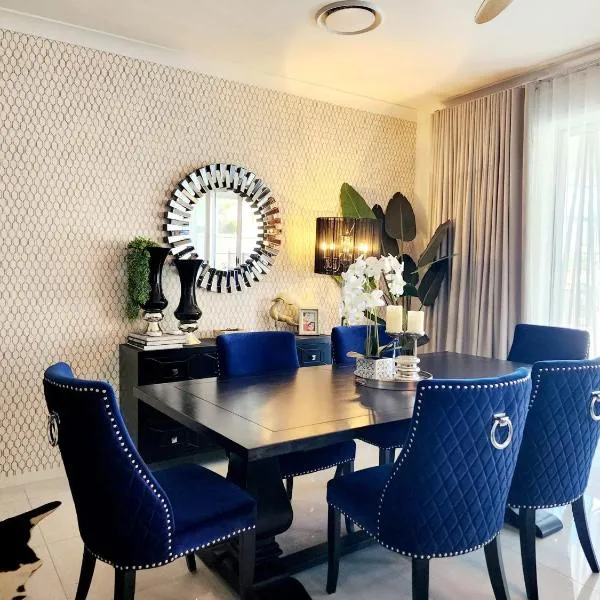 Modern Luxe Retreat Brisbane, hotel v destinaci Doolandella