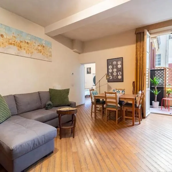 Appartamento elegante e centrale La Foglia D'Oro: Bologna şehrinde bir otel