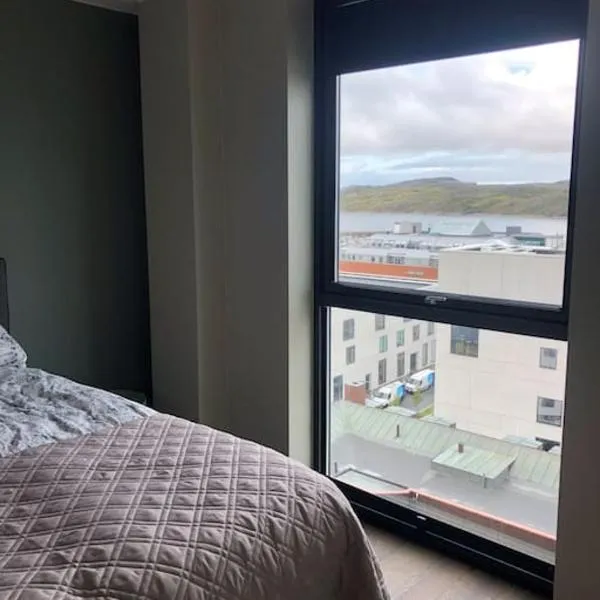Rom m/bad i Bodø sentrum, hotel in Bodø