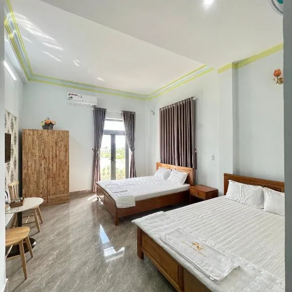 KHÁCH SẠN HOÀNG QUANG, hotel en B'sar Dit