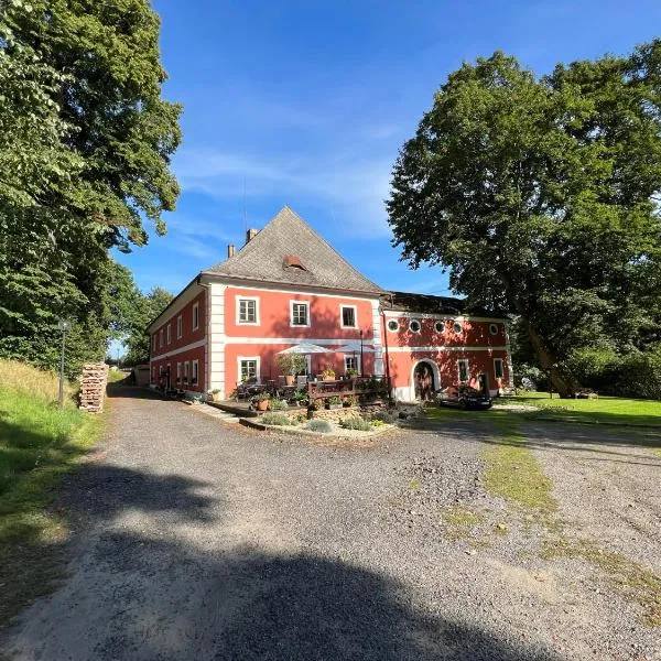 Rodinná farma Sedmikráska, hotel ve Sněžné