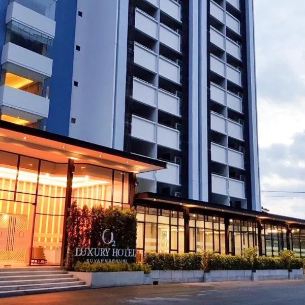 O2 Luxury Hotel, hotel in Ban Khlong Chorakhe