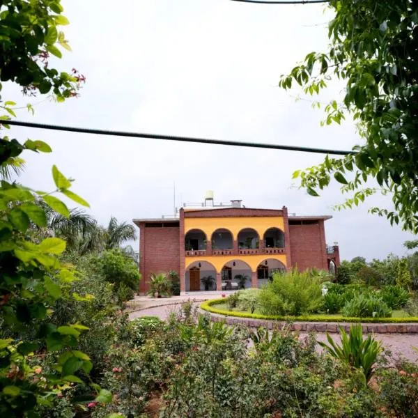 lalita homestay countryside, hotel in Khajurāho