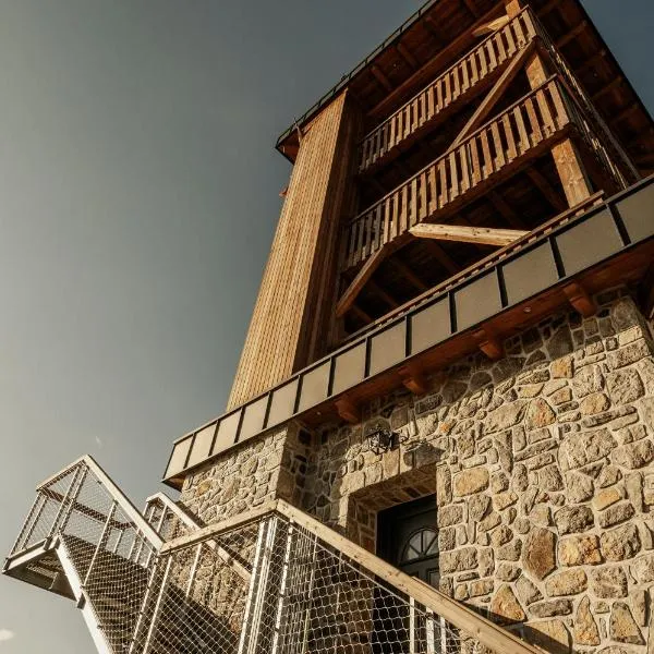 Škofljica에 위치한 호텔 Gostilnica Orle - Sleeping in the tower