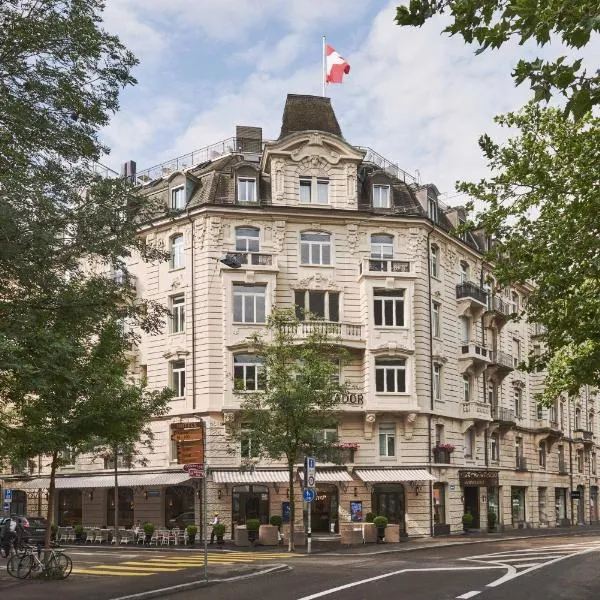 Small Luxury Hotel Ambassador Zurich: Forch şehrinde bir otel