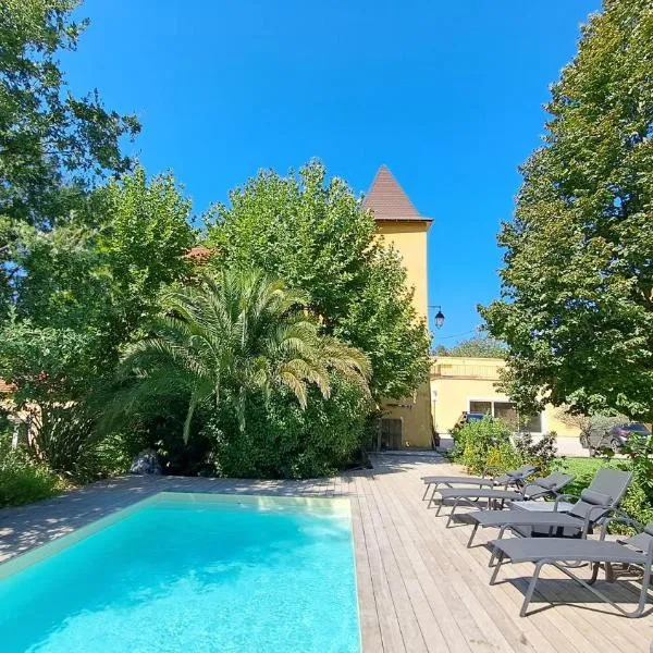 Les chambres du Chateau de Fenestrelle, hotel in Aubagne