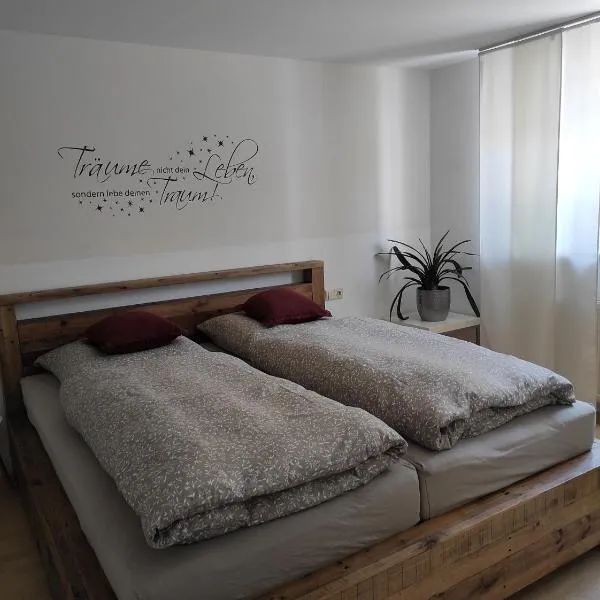 Ferienwohnung Daheim, hotel in Achstetten