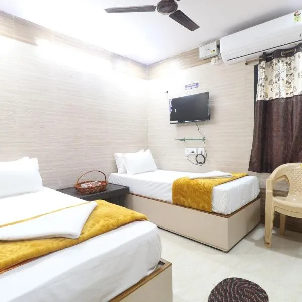 HOTEL VALLABHA RESIDENSY, hotel a Nidadavole