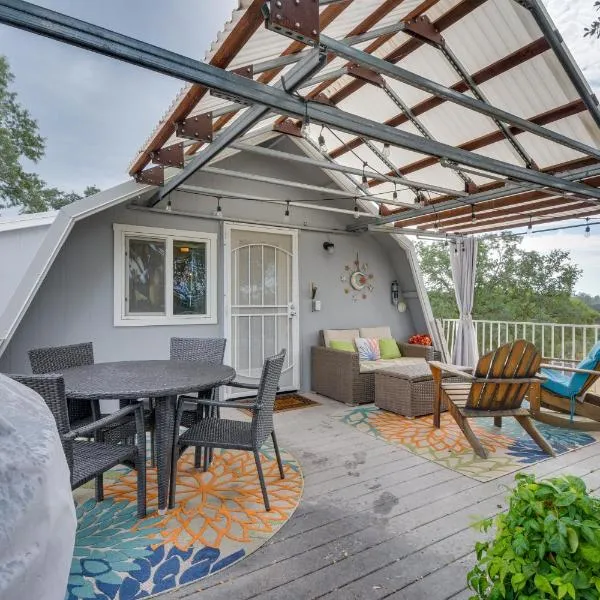 Mariposa Home Furnished Patio and Sierra Mtn Views, hotel en Mariposa
