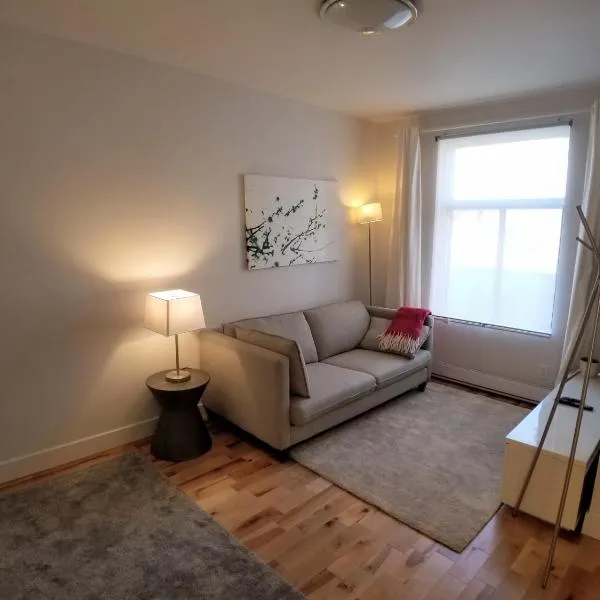 3 bedroom near Olympic Stadium, hotel in Montréal