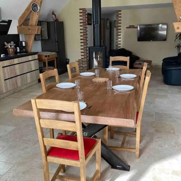 Gite le long bois campagne charme 6 pers – hotel w mieście Nécy