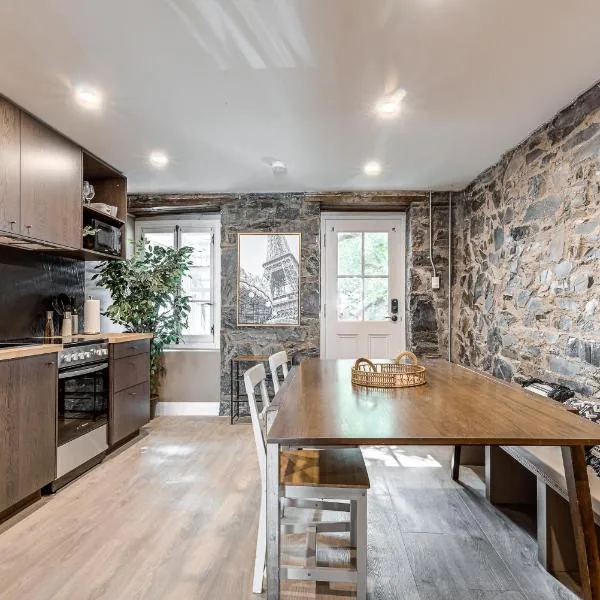 North House - Beautiful Vieux 2 Bedroom Apt, hotel v destinaci Quebec