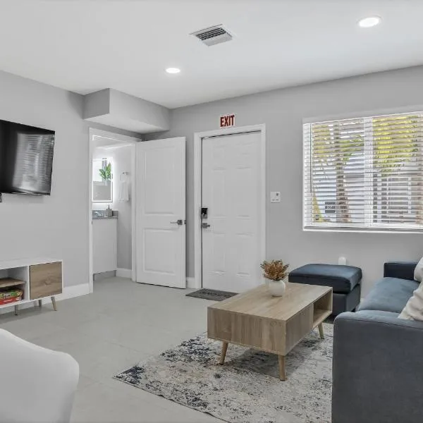 Sistrunk Shades Villas #3 - Brand New Townhomes Downtown Fort Lauderdale, hotel in Fort Lauderdale
