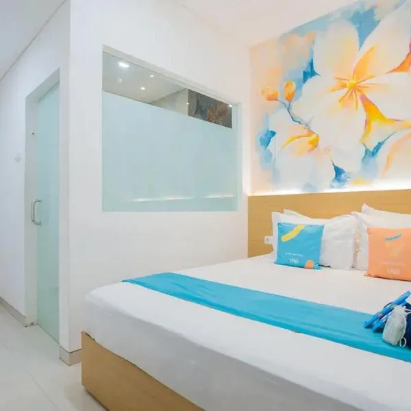 Sans Hotel Box Mansion Surabaya by RedDoorz โรงแรมในWonokitri 2