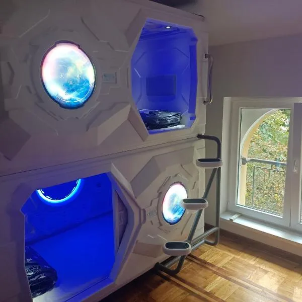 panda Victor Space Capsule Hostel-Neo Nomad, hotel v Bělehradě