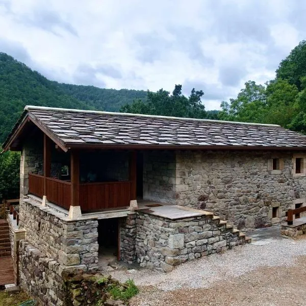 Cabaña Pasiega Castro Valnera, hotel in Vega de Pas