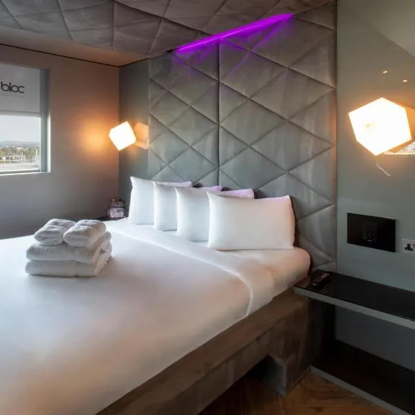 Bloc Hotel London Gatwick Airport, hotel in Horley