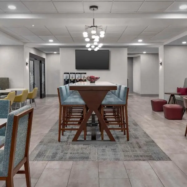 Hampton Inn Birmingham I-65/Lakeshore Drive, готель у місті Бірмінгем