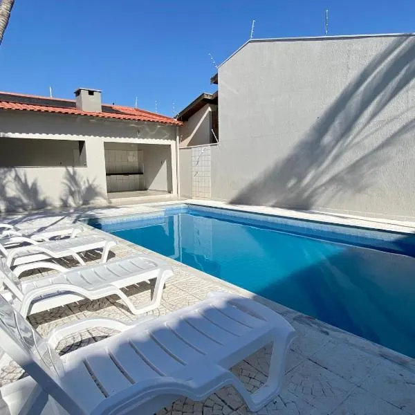 Linda Casa com Piscina, hotel in Marília