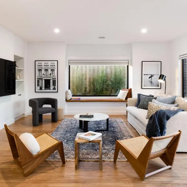 1 Beach House - Award-winning Luxury 4 Bedroom Smart Home, hotel v destinaci Warrnambool